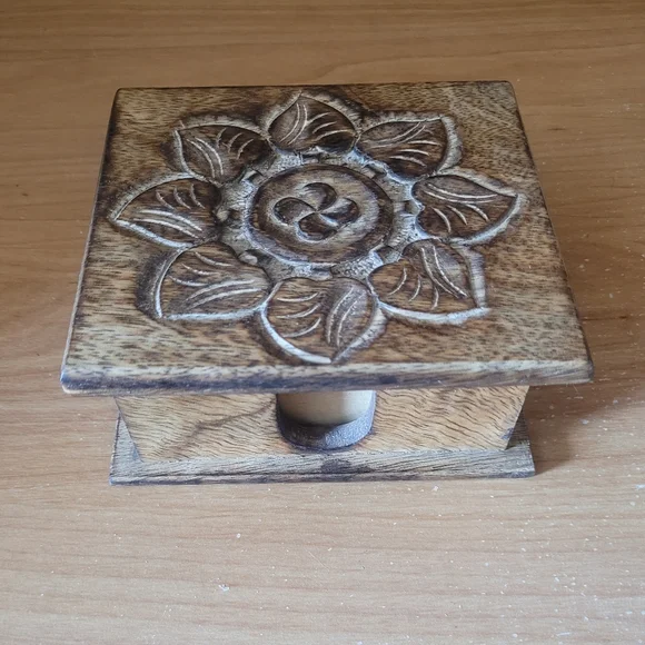 Hand Carved Box - Picture 6 of 7
